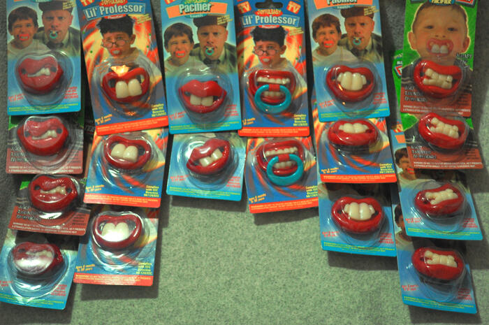 Funny Baby Pacifiers, Empeng Lucu dan Unyu, Billy Bob Pacifiers, Empeng Bayi