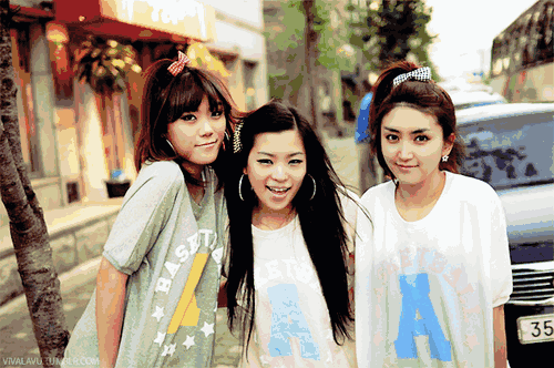 CrazyGirls YG Dancers Vs Cherrybelle