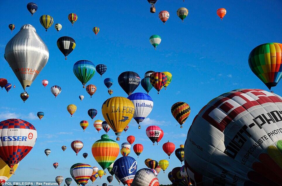 Lorraine Mondial, festival balon udara yang pecahkan rekot dunia