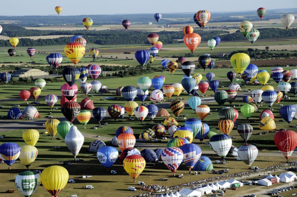 Lorraine Mondial, festival balon udara yang pecahkan rekot dunia