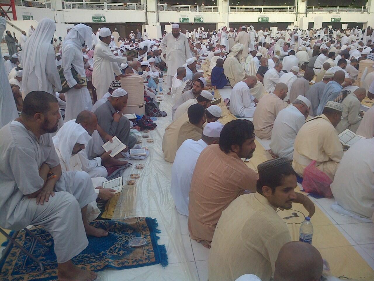 ngabuburit di Masjid Al-harom makkah..