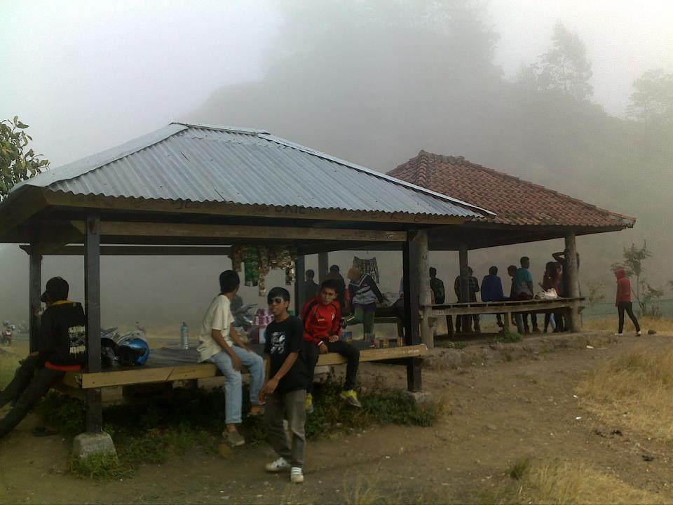 PAKET LIBURAN DI PULO LOMBOK GAYA BACKPACKER