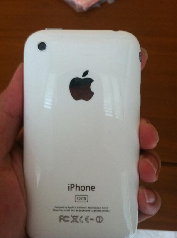 Jual iphone 3GS 32Gb WHite ! 100% MULUSSS !SALE ! TRIM TT