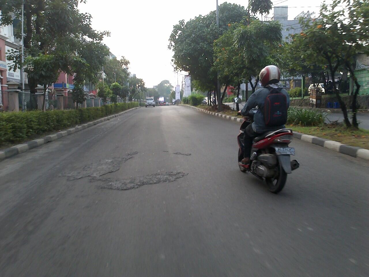 Apa perasaan agan kalo berangkat Kerja,sekolah/kuliuah jalanan kaya gini di jakarta?