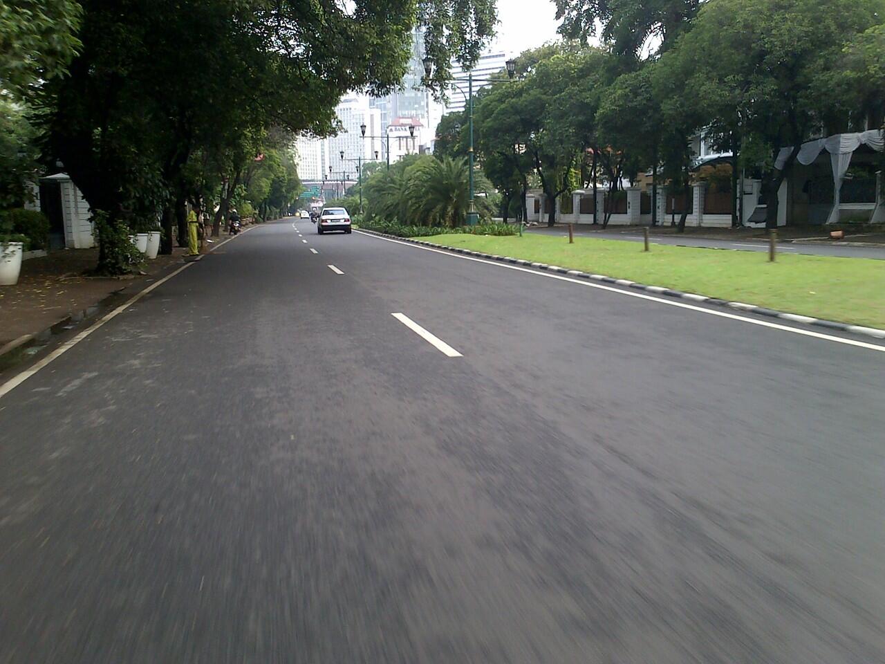 Apa perasaan agan kalo berangkat Kerja,sekolah/kuliuah jalanan kaya gini di jakarta?