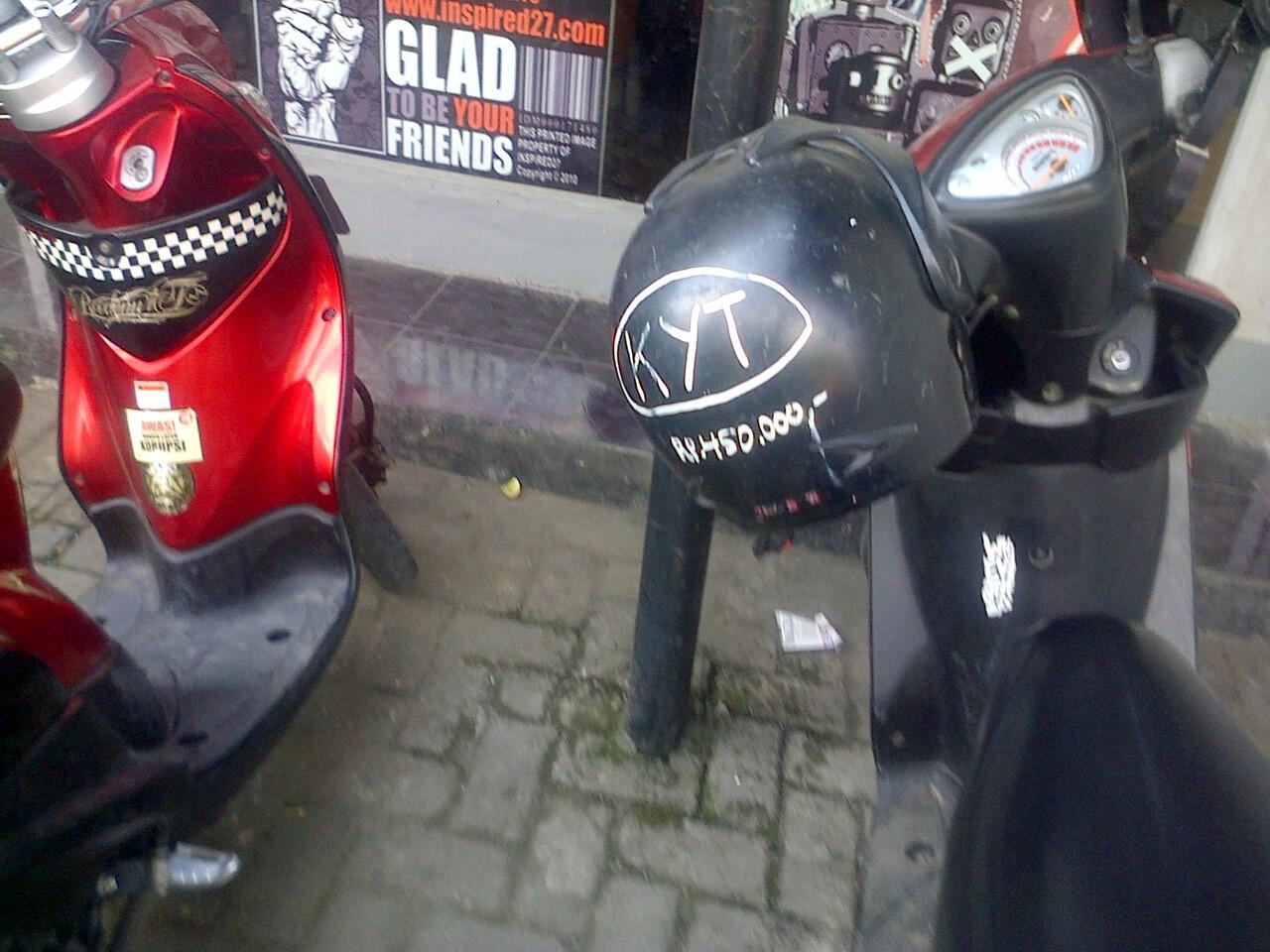 (HOT) HELM MODEL TERBARU SPESIAL EDITION 2013