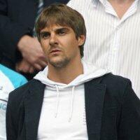 Gantung Sepatu di usia dibawah 30 tahun