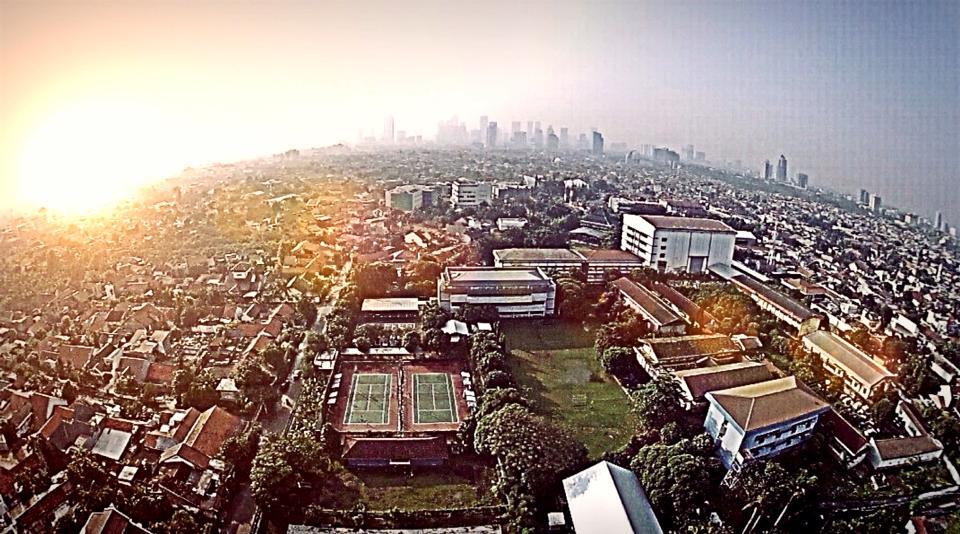 Jakarta flying High Zoom