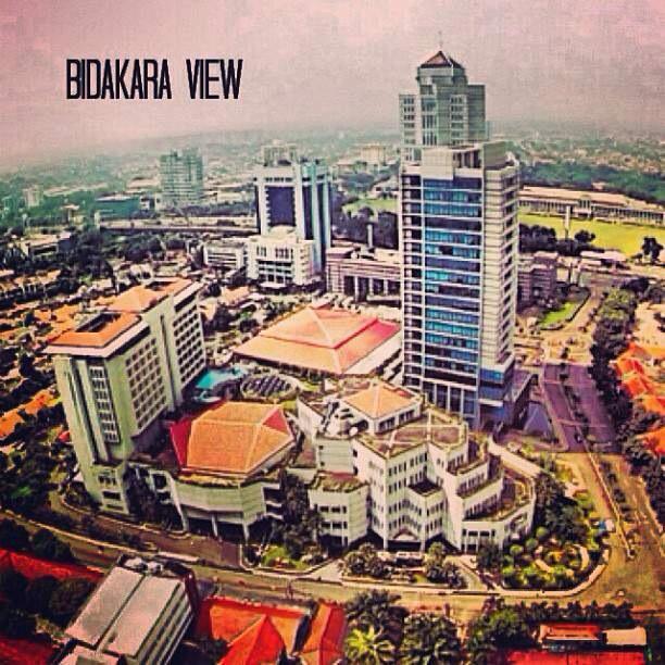 Jakarta flying High Zoom