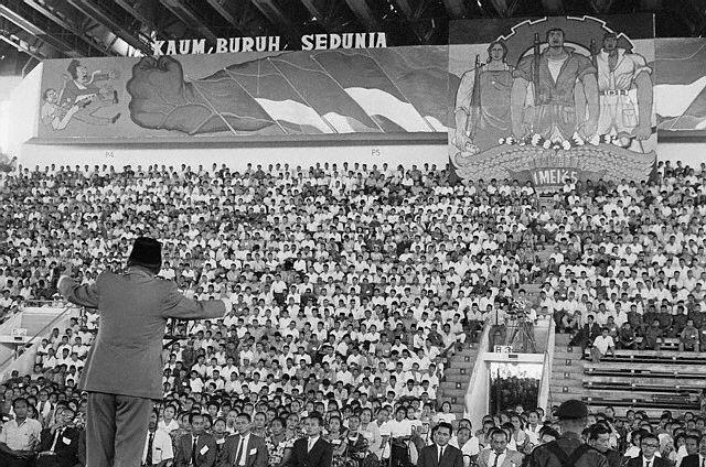 Foto-foto Bukti Bung Karno Adalah Orang Besar di Zamannya