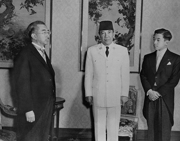 Foto-foto Bukti Bung Karno Adalah Orang Besar di Zamannya