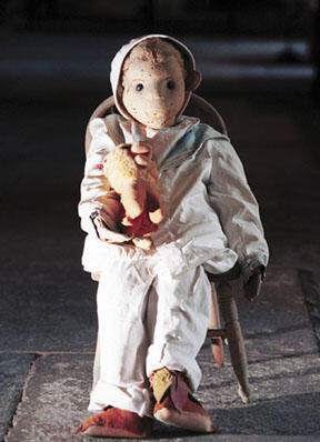 Kisah Boneka: Robert The 'Haunted' doll