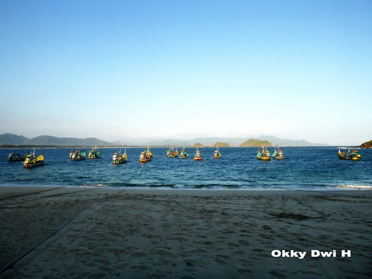 Pesona Pantai Tanjung Papuma dan Pantai Malikan
