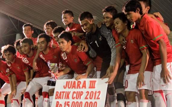 &#91;MIRIS&#93; Pemain Timnas U23 Jual Medali &amp; Baju Timnas Untuk Berobat 