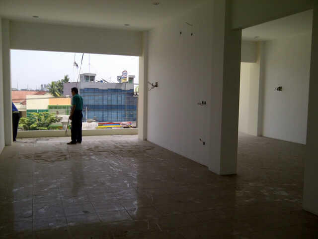 Dijual 4 Ruko Deret Strategis di Serpong, Tangerang
