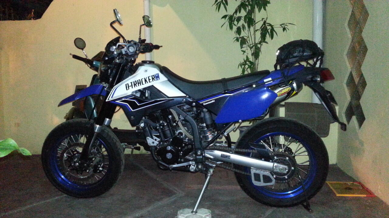 Terjual Kawasaki D Tracker X 250 Alias Klx 250 Sf 2012 Biru Putih