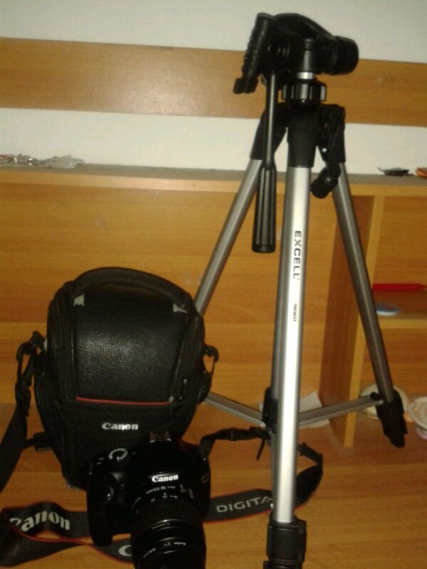 kamera canon eos 1100 d kit, lensa 18-55 mm iS + tripod excell