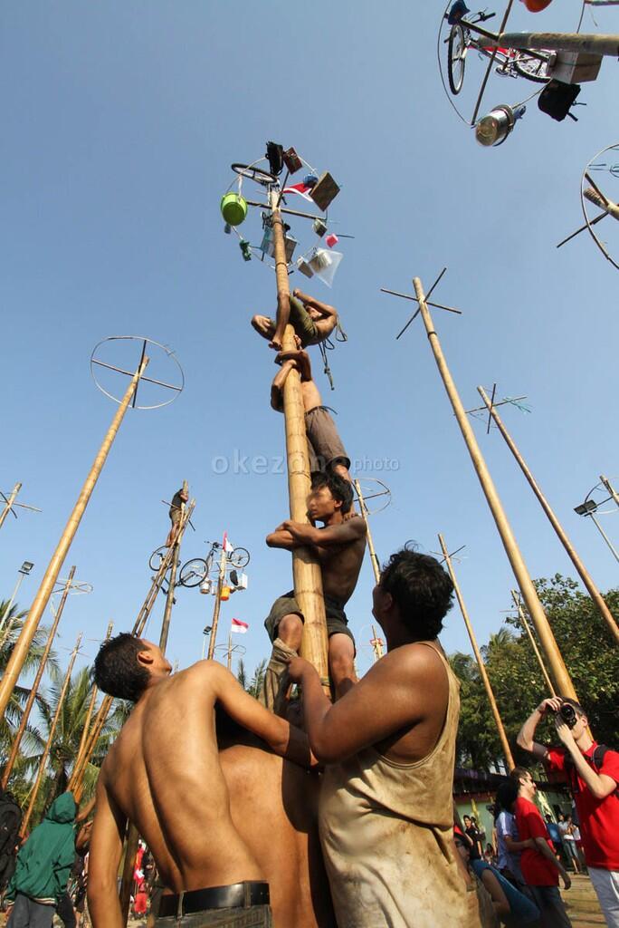 Asal Usul Lomba Panjat Pinang