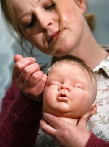 Boneka-boneka Bayi Manusia