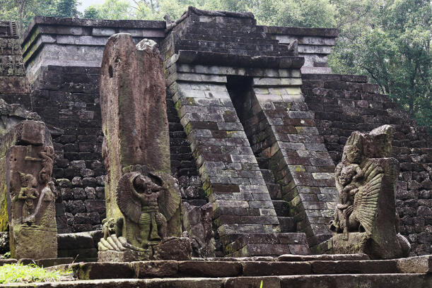 Fakta Unik Menarik Candi Sukuh, Candi Kesuburan dan Seni Bercinta... :D :D :D