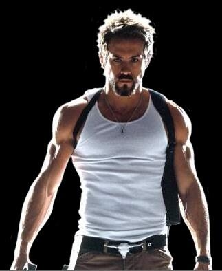 10 aktor hollywood bertubuh paling fit tahun ini