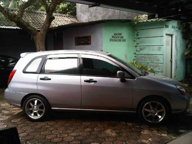 Suzuki Aerio 2002 M/T Hitam