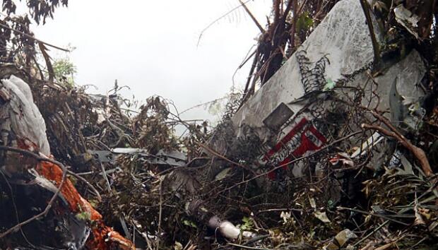 Foto Puing-puing Pesawat Sukhoi Superjet 100