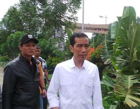 Jokowi: Kunci Kurangi Urbanisasi ke DKI, Buat Pertumbuhan di Daerah !!!!