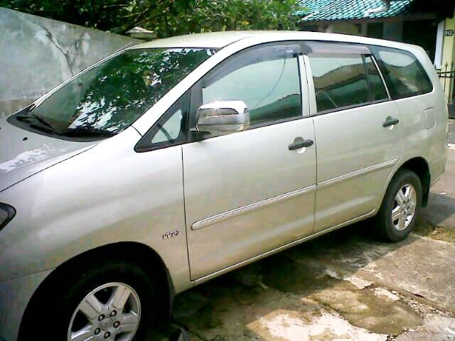 Toyota Kijang Innova E M/T 2005 Good Condition