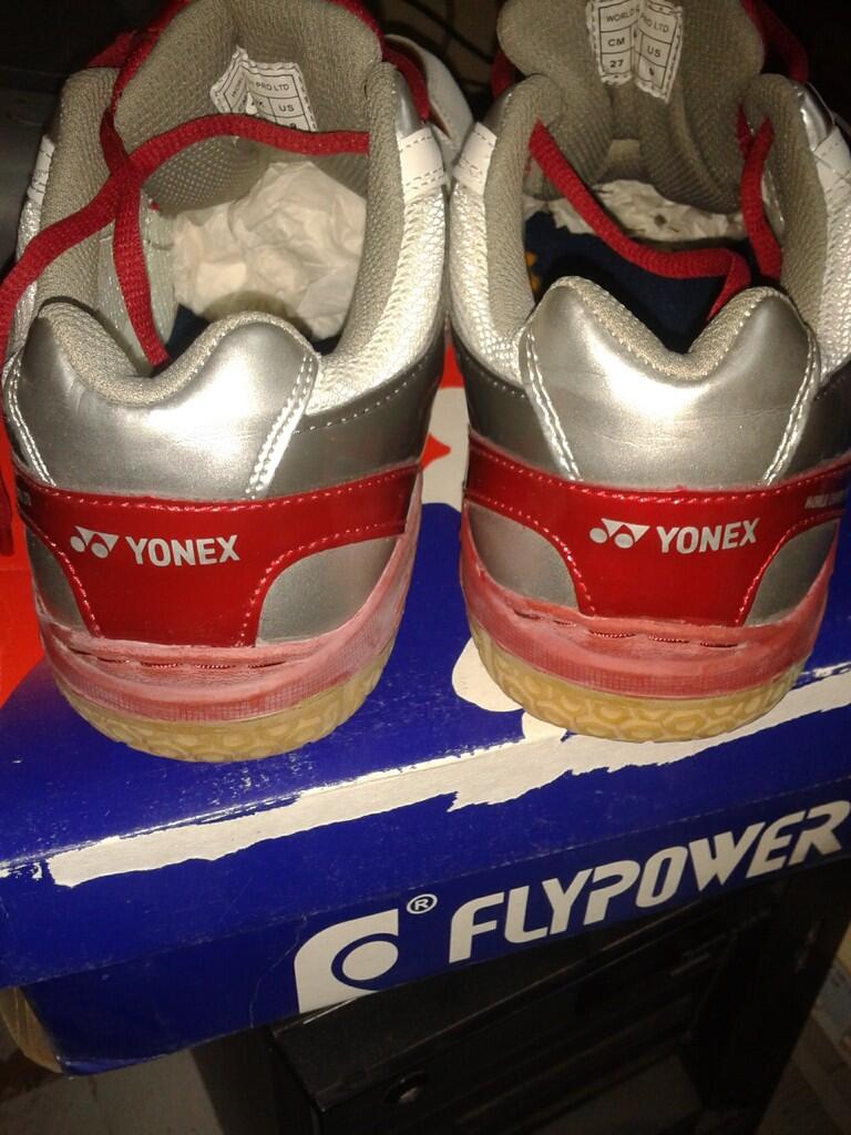 WTS Sepatu Badminton Yonex World Champ 101 Pro Ltd