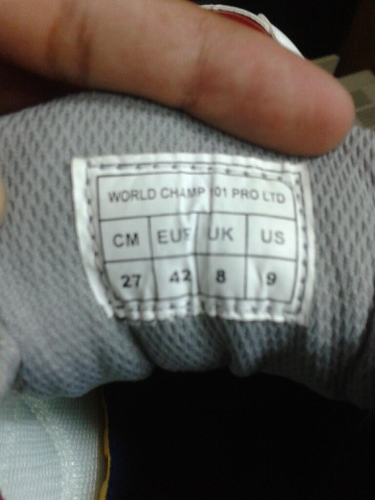 WTS Sepatu Badminton Yonex World Champ 101 Pro Ltd
