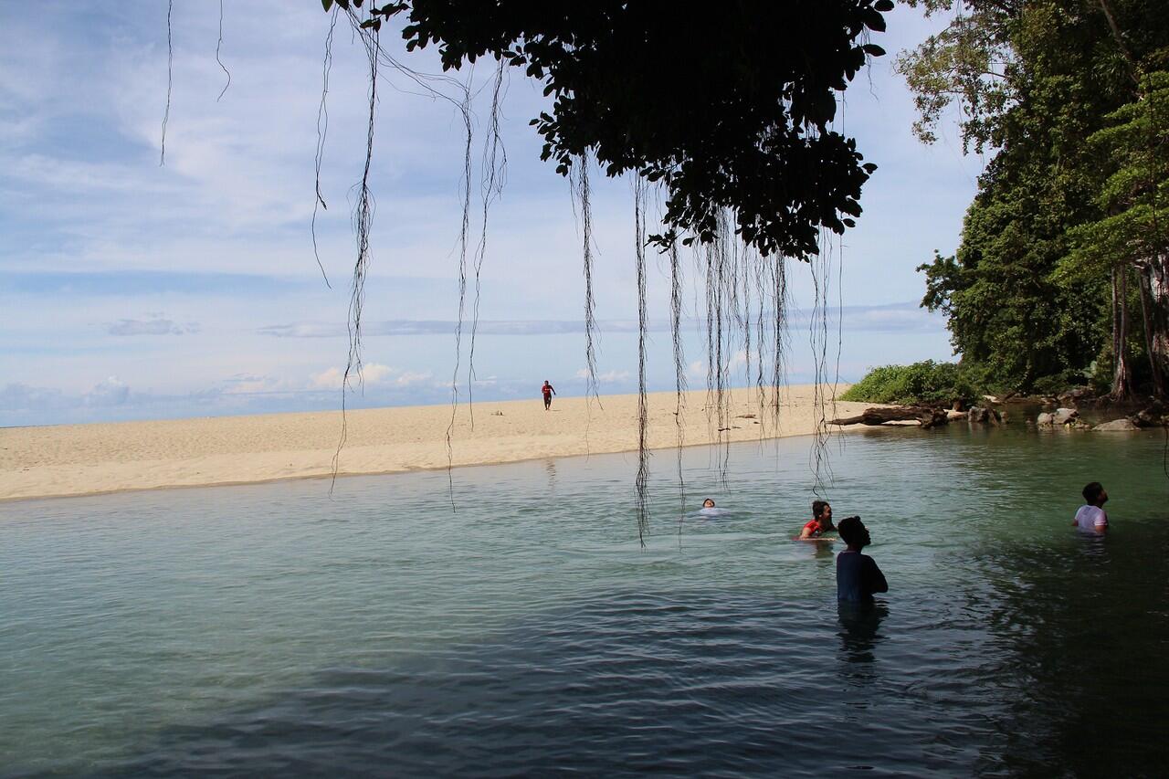 Sungai Terpendek Di indonesia (katanya sih terpendek Ke 2 Di dunia)