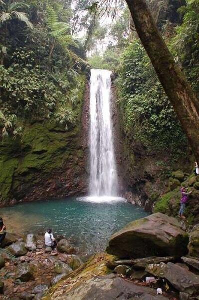7 Air Terjun Paling Keren Tak Jauh dari Jakarta