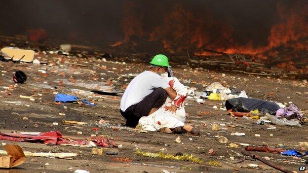 Mesir Berdarah, Militer Ambil Langkah Kekerasan Bubarkan Demonstran (+Pic)