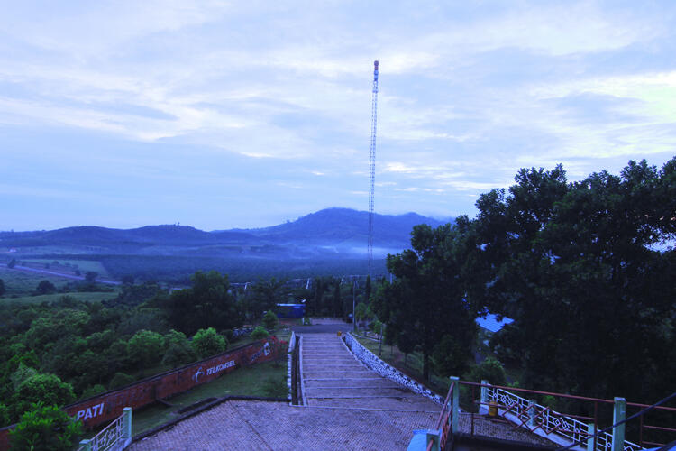 Tempat Wisata Bukit Taman Kayangan Kalimantan Selatan