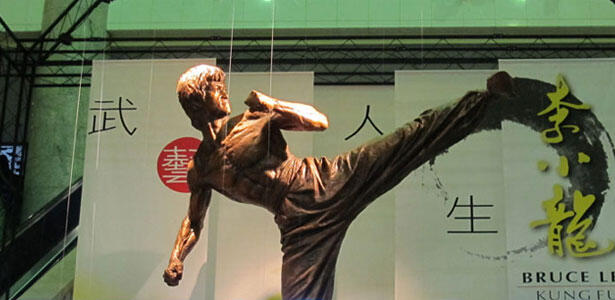 Mengenang Legenda Superstar Kung "Bruce Lee"