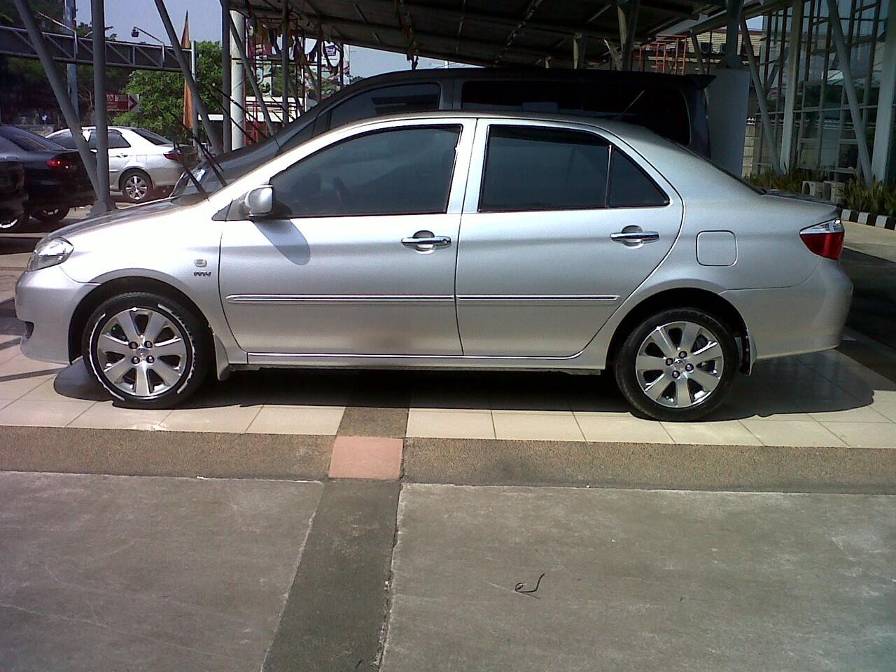 Toyota Vios G manual silver tahun 2006 harga nego