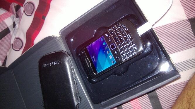 Dijual: Blackberry Bold 9790 Onyx 3 Bellagio Black 2nd