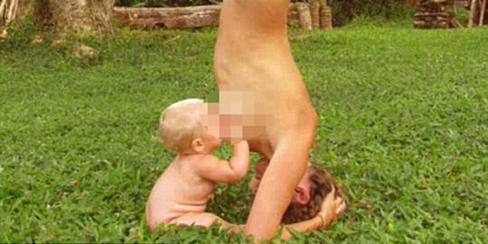 Menyusui sambil yoga, perempuan Amerika ini jadi tersohor