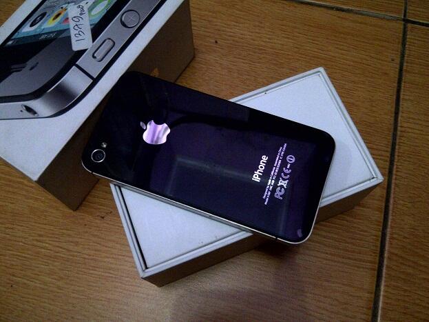 iphone 4s 64gb fu mulusssss cuman 4.6 juta