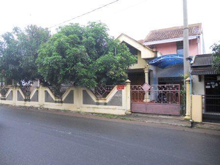 Rumah Strategis untuk Tinggal dan Bisnis