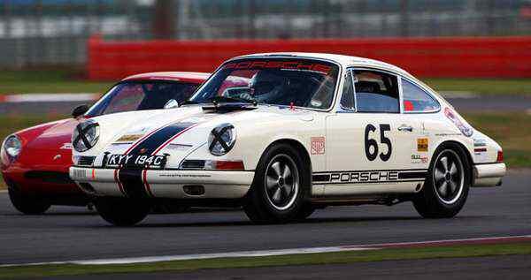 Porsche 911 Pecahkan Rekor Dunia