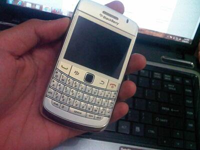JUAL/TT/BARTER BB ONYX 9700 COD SOLO JOGJA MURAH