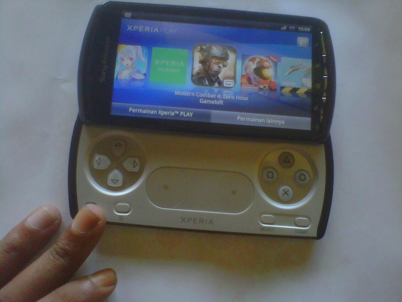sony xperia play R800i mulus 95% normal istimewa