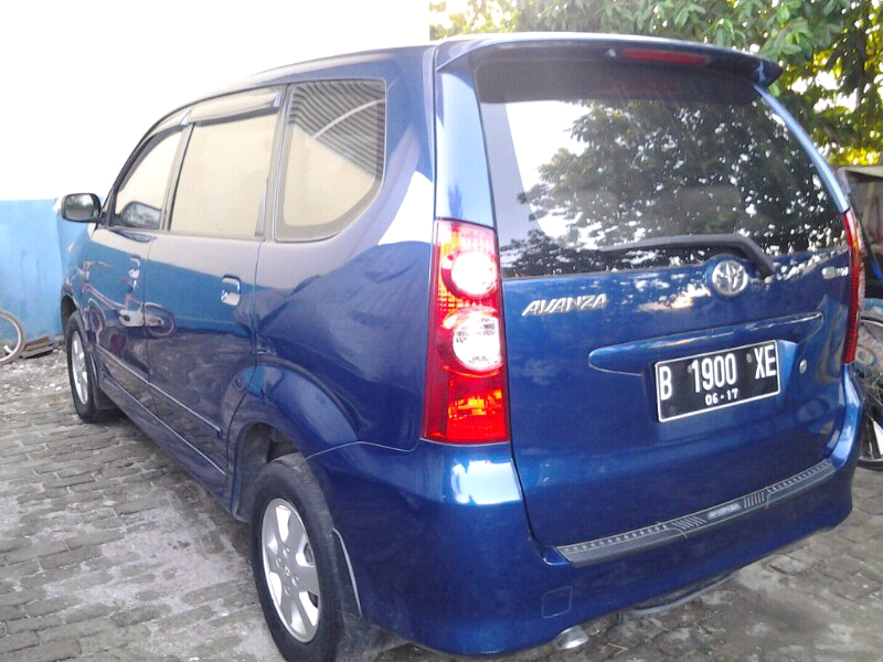 Avanza Biru Metalik: Lebih dari Sekadar Kendaraan, Sebuah Simbol Kepercayaan dan Kebebasan