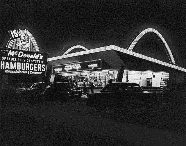 (Foto Eksklusif) Sejarah Dan Restoran Pertama McDonald's 