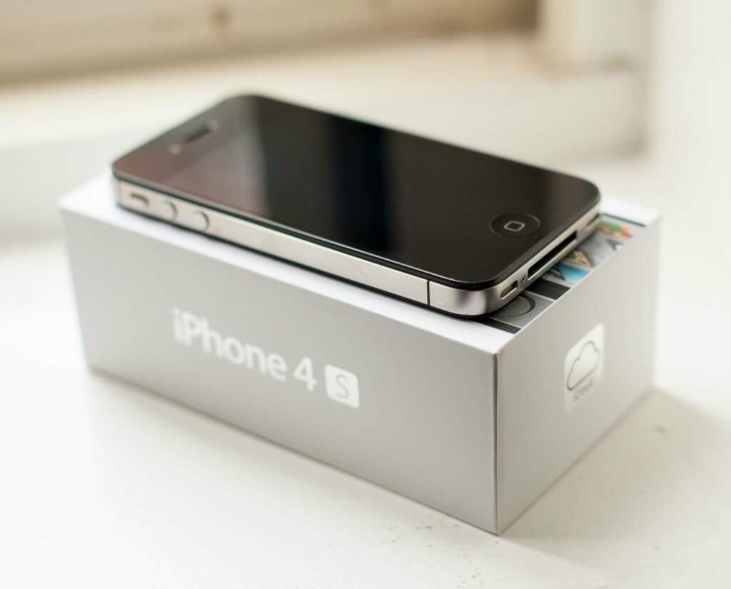Aplle iPhone 5 16GB dengan harga spesial (promo toko) Rp. 1.500.000,.