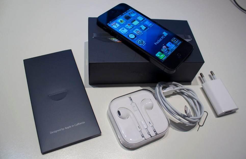 Aplle iPhone 5 16GB dengan harga spesial (promo toko) Rp. 1.500.000,.