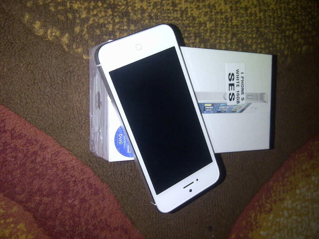 TOKO ONLINE 24 JAM MANDIRI SHOP MENAWARKAN;IPHONE5 16GB RP.1.500.000,PROMO SPECIAL BM