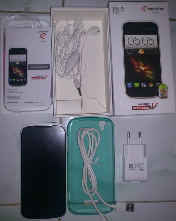 WTS: Andromax V,Samsung chat, Treq A10 pocket Putih istimewa